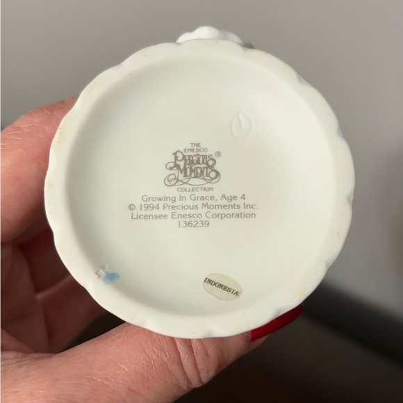 Precious Moments growing in grace age 4 - Picture 3 of 3